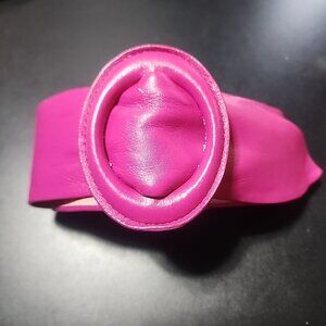 VTG 80’s Raseberry Pink Leather Cinch Waist Belt  Slide buckle up to 32 inch